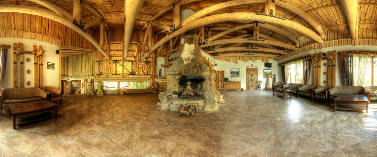 Клуб верхній зал