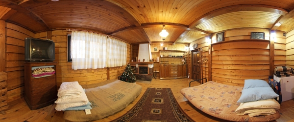 комната отдыха с камином (спальня 1), 1-ый этаж