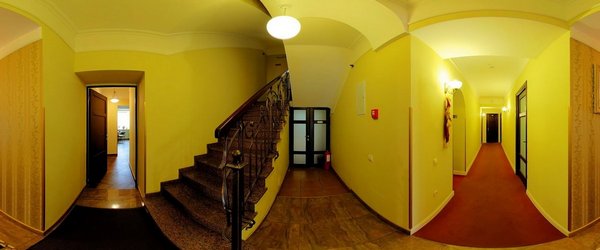 Сходи на другий поверх