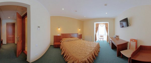 Двомісний стандарт з широким ліжком