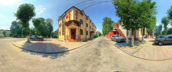 Вхід в готель