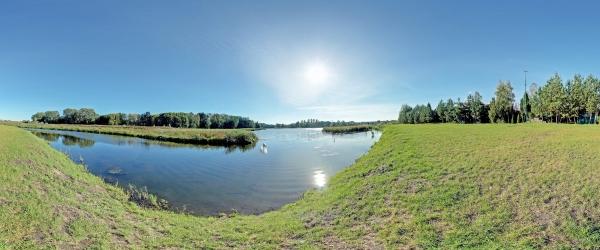 Набережна озера