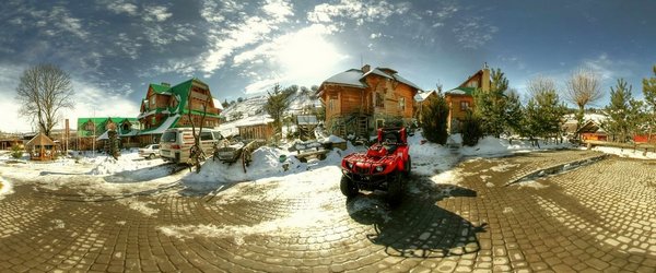 Двір взимку