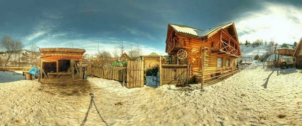 Двір Конюшні, спуск до котеджів