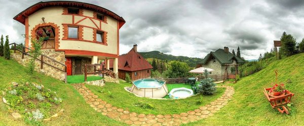 Літній дворик, басейн