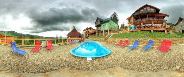 Літній дворик, басейн