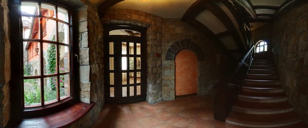 Коридори готелю