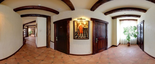 2-ий поверх, коридор