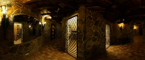 Коридор цокольного поверху