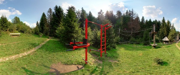 Спортивний майданчик