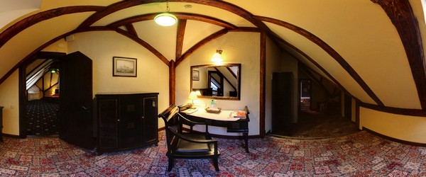 № 303 Апартаменти «Вежа». Кабінет