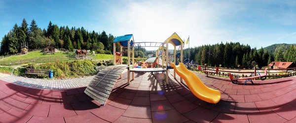 Дитячий майданчик