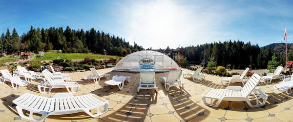 Біля басейну. Сонячна осінь 2013