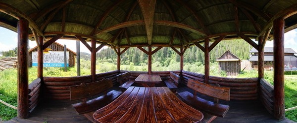 Літня альтанка Мохнача, літо