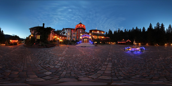 Літній фасад ввечері, 2017