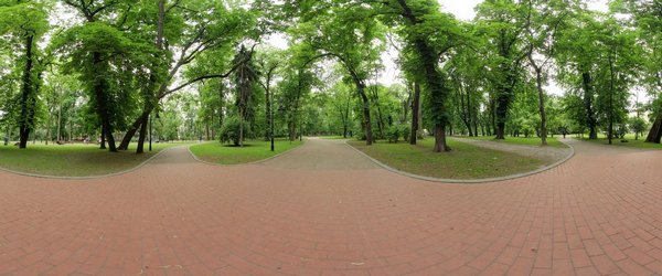 Центральна алея