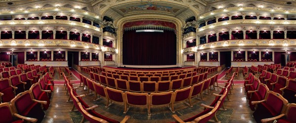 Партер театру