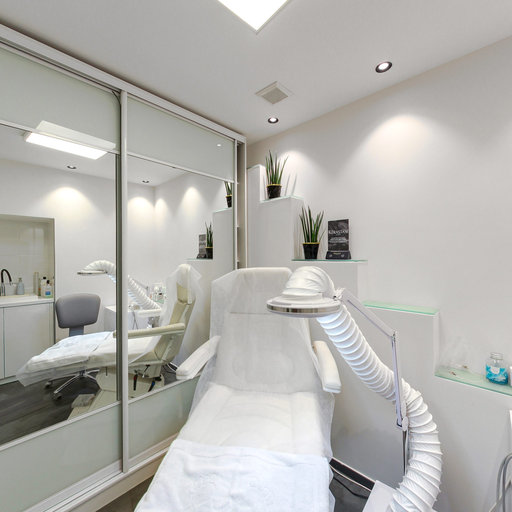 Педикюр и уход за стопами