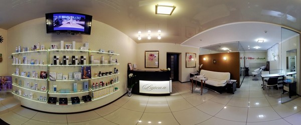 Рецепція, Хол та Студія краси