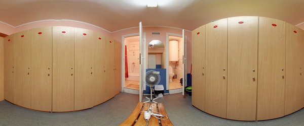 Роздягальні, душові