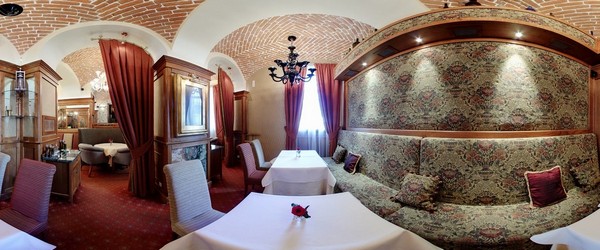 Обідня зала