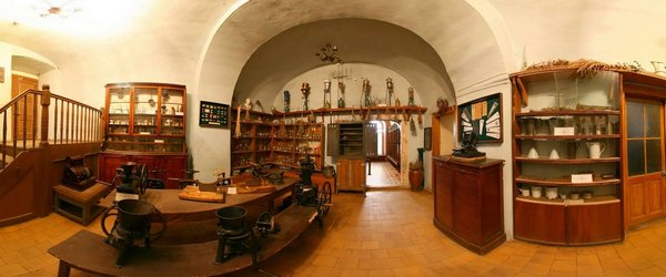 UKR_(muzej_apteka02)